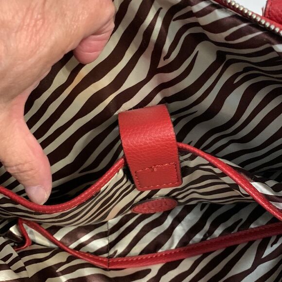 Dana Buchman large red tote with padded laptop pocket - Picture 15 of 17